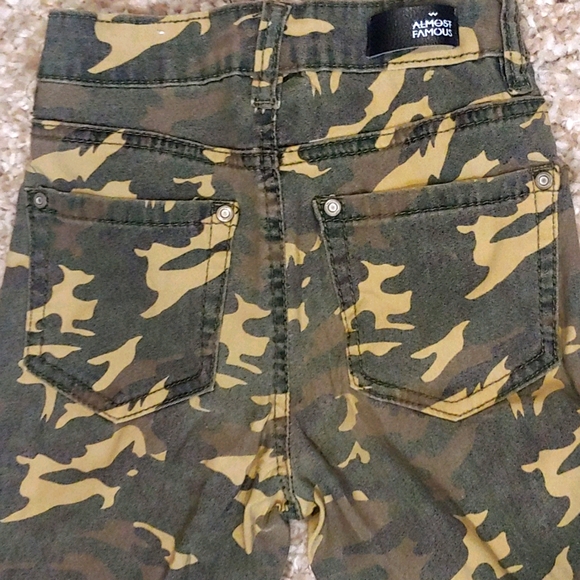 Jeans - Picture 3 of 5